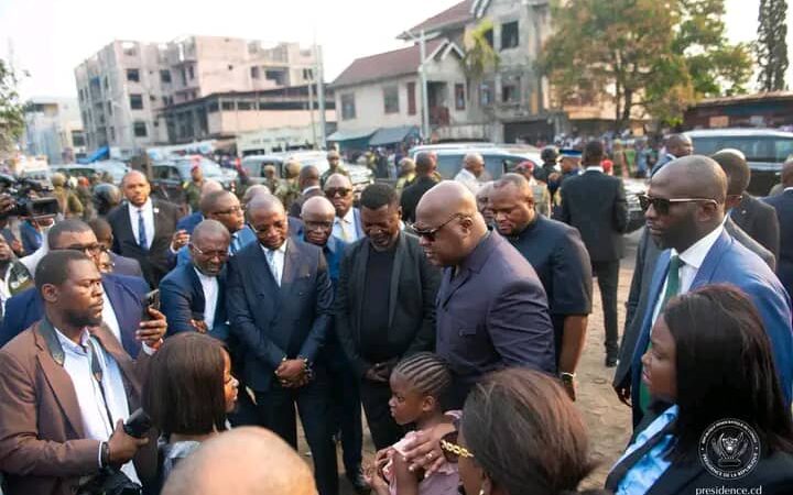 Kinshasa : le Président Félix Tshisekedi au chevet des sinistrés de l’incendie du quartier Delvaux