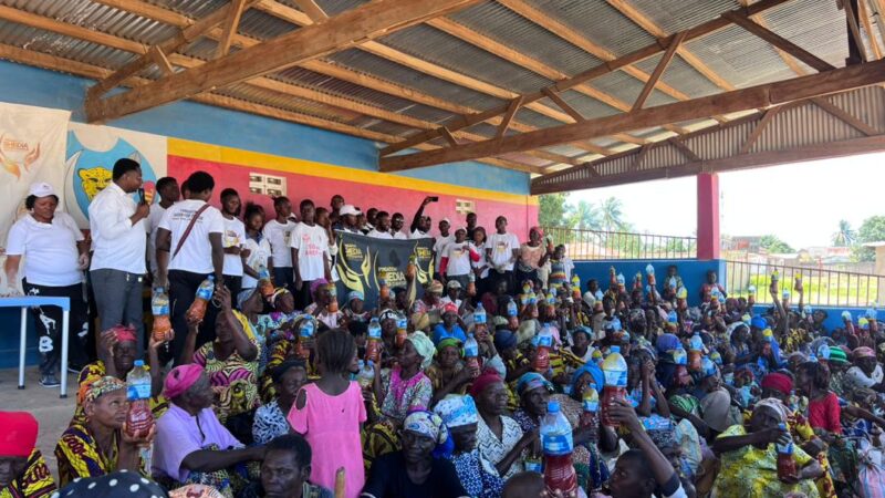 Journée internationale des droits des femmes à Lomami : la Fondation Shedia Foyer d’amour assiste les veuves de Mwene-Ditu en vivres et non-vivres