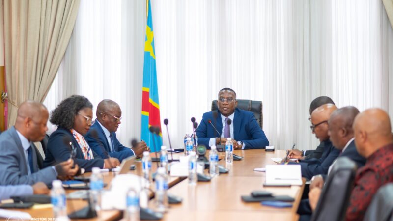 RDC : Guylain Nyembo échange avec un consortium sino-canadien sur des projets d’hôpitaux et logements sociaux