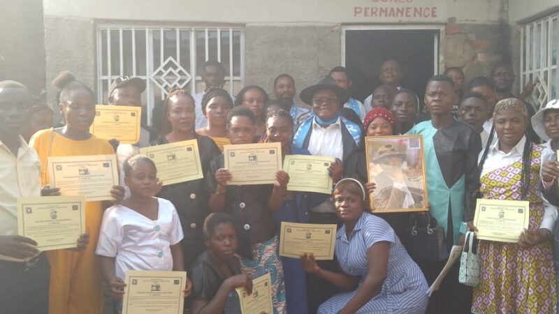 Kasaï Central : le BUREC dote 40 certificats aux apprenants après trois mois de formation professionnelle