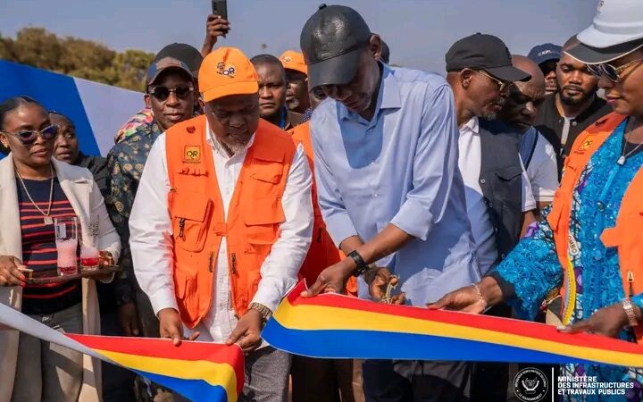 Infrastructures : John Banza Lunda poursuit sa caravane avec la mise en service de deux ponts au Lualaba