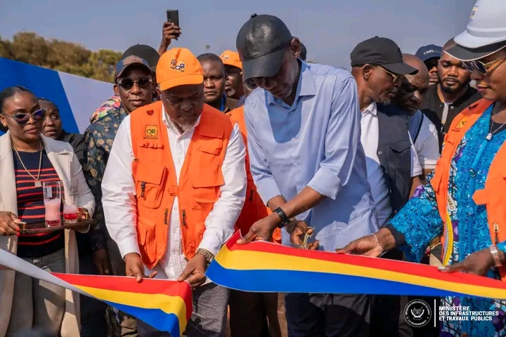 Infrastructures : John Banza Lunda poursuit sa caravane avec la mise en service de deux ponts au Lualaba