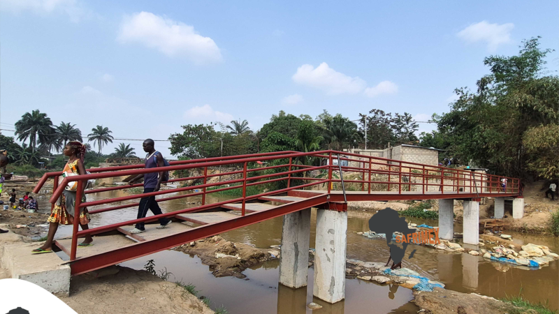 KINSHASA:  SAFRIMEX délivre la population de Mont Ngafula avec l&rsquo;ouverture d&rsquo;une passerelle sur la rivière Lukaya
