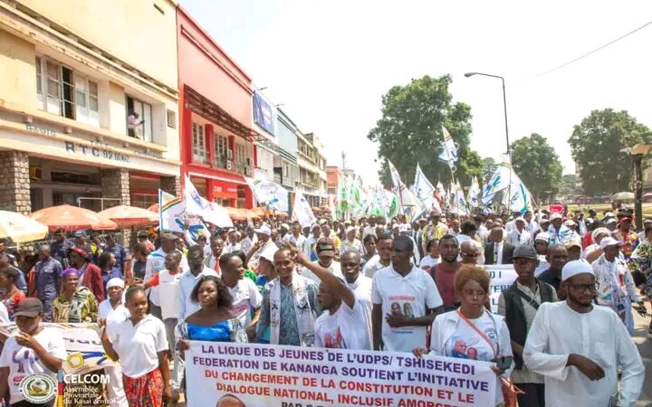 KasaïCentral : l&rsquo;UDPS/Tshisekedi marche à Kananga en soutien aux institutions et au dialogue national