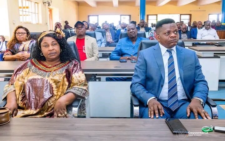 Kasaï oriental : en présence de Jean-Paul Mbwebwa Kapo, l’Assemblée provinciale ouvre sa session budgétaire