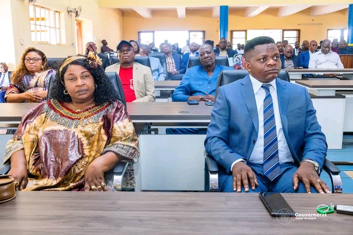 Kasaï oriental : en présence de Jean-Paul Mbwebwa Kapo, l’Assemblée provinciale ouvre sa session budgétaire