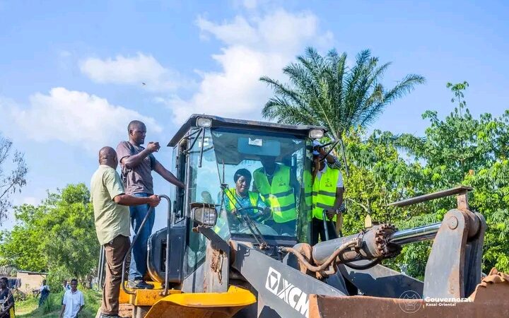 Kasaï oriental : lancement des travaux de 150 km de routes agricoles, le gouvernement veut rapprocher les champs des marchés