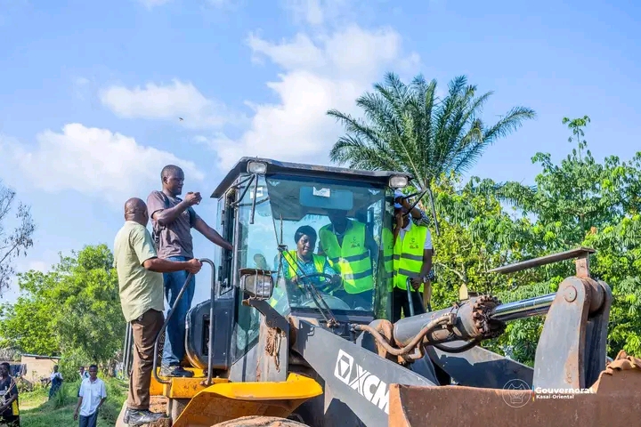 Kasaï oriental : lancement des travaux de 150 km de routes agricoles, le gouvernement veut rapprocher les champs des marchés