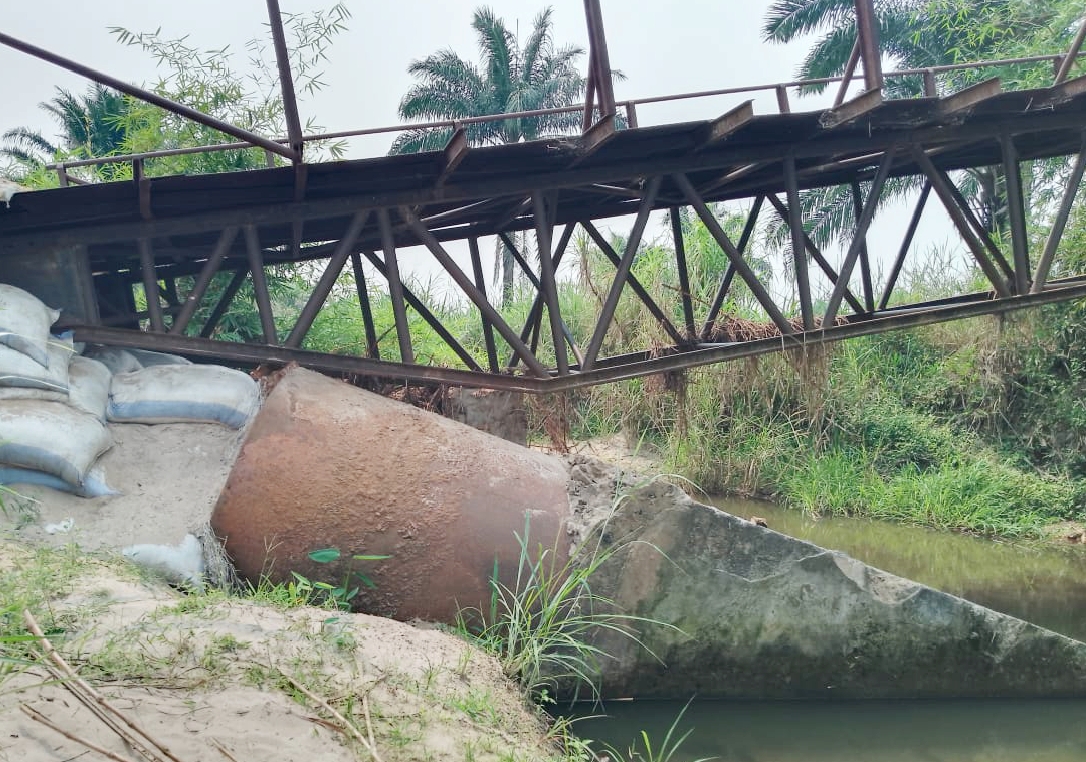 Kasaï oriental : Albert Kalonji interpelle les élus sur le délabrement du pont Kalenga, qui menace les usagers et entrave l’évacuation des produits agricoles