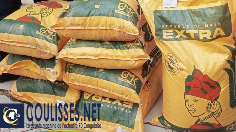 Kasaï oriental : Jean-Paul Mbwebwa réceptionne plus de 7 500 sacs de farine du ministère de l’Économie et appelle au respect du prix de 20 000 FC par sac