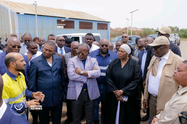 Lualaba : Louis Watum inspecte les installations du centre de Musompo pour assainir le secteur minier