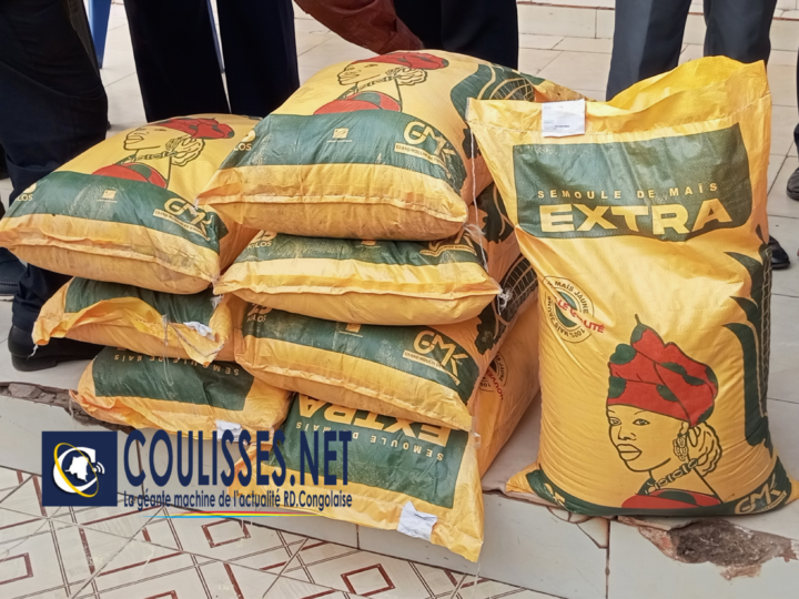 Kasaï Oriental : Jean-Paul Mbwebwa réceptionne 7 500 sacs de farine du ministère de l’Économie et rassure sur le respect du prix de 20 000 FC par sac